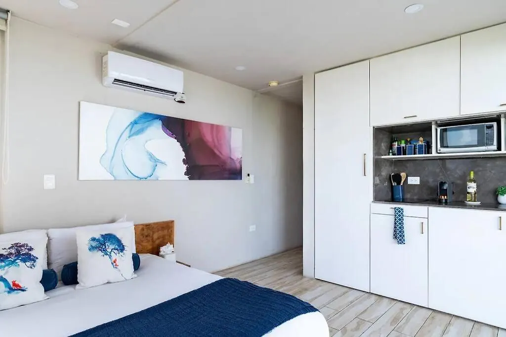 아파트 Rooftop Pool Paradise With Jungle Views 툴룸