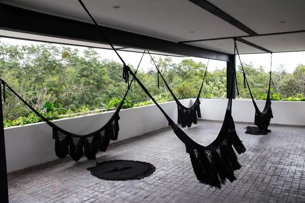Rooftop Pool Paradise With Jungle Views 툴룸 0*,